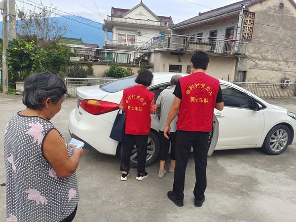 爱心车队.jpg
