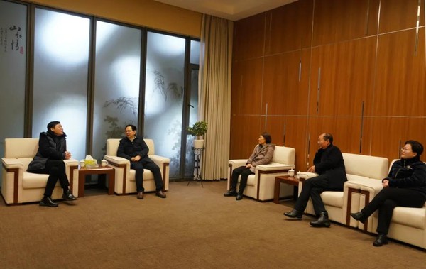 旌德四大班子领导调研经开区及重点企业开工复产1.jpg