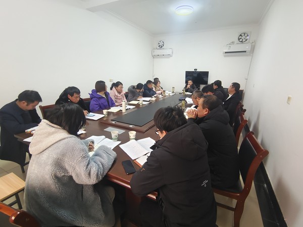 乡村振兴座谈会.png